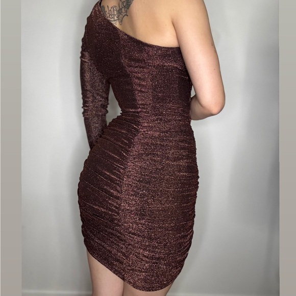 Classy & sexy short shinning dress. Size-Small - Picture 3 of 4